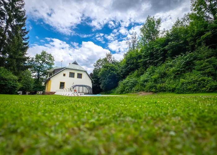Rudolfuv Dvur Villa *